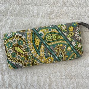 Vera Bradley | Travel Wallet